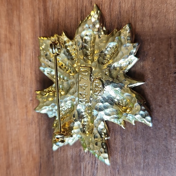 Christmas Brooch Pin Trio - Picture 6 of 9